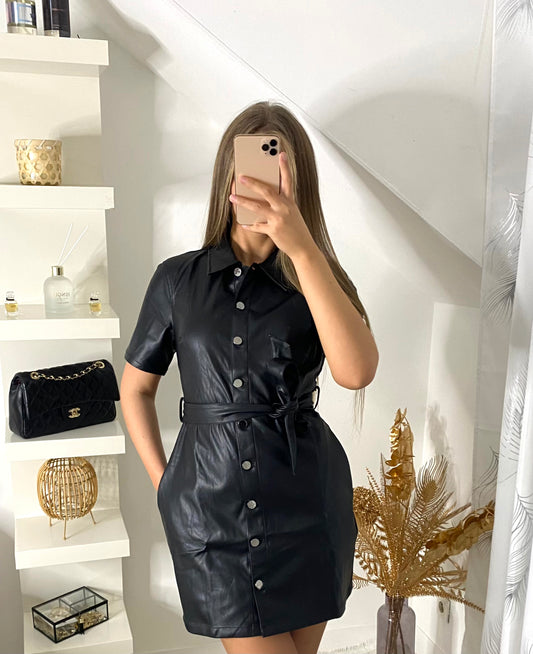 Robe Kayla