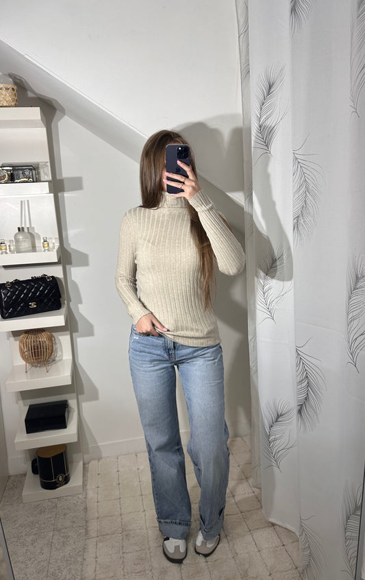 Col roulé beige